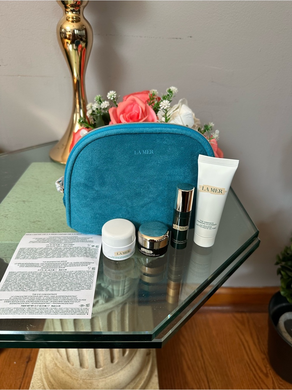 La Mer Teal Suede Travel Cosmetic Pouch with Mini Skincare Trio